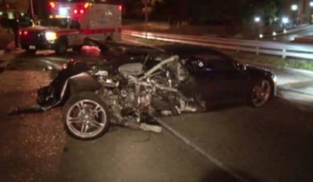 Ennyi maradt a fának csapódó Audi R8-ból - fotó