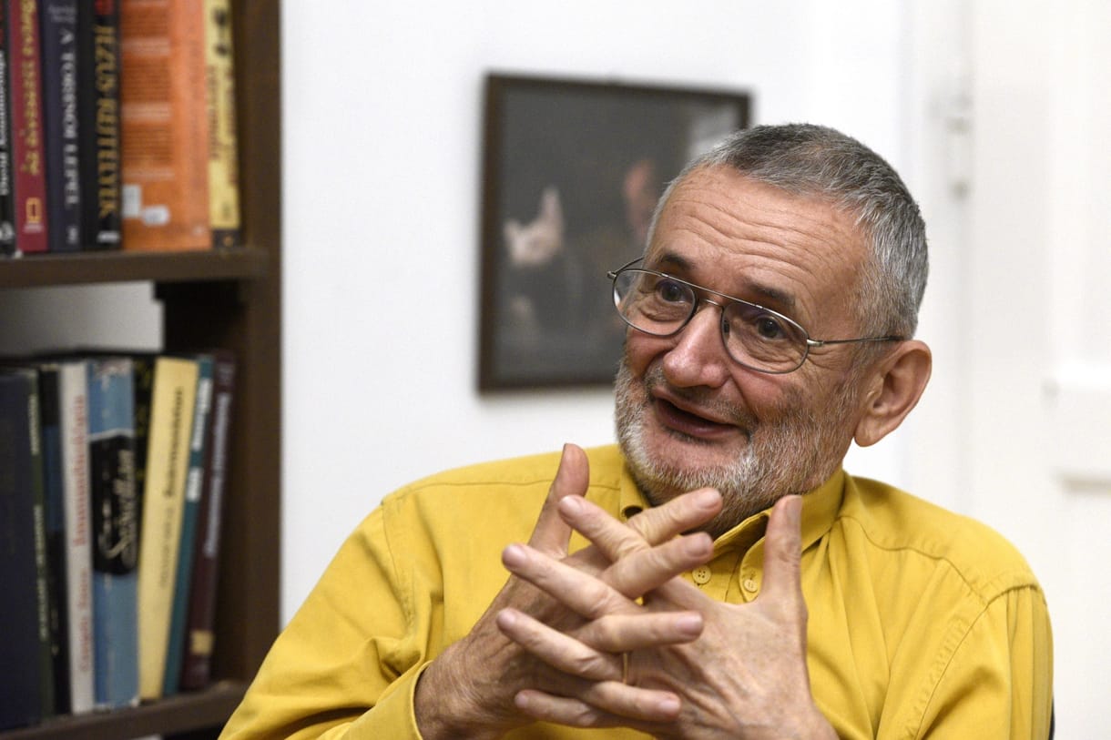 Csányi Vilmos: Egy nemi szerv megmutatása nem egyenlő a nemi erőszakkal
