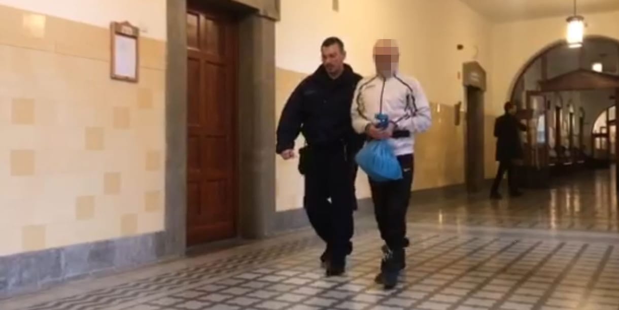 97-tel ment, elaludt, a becsapódás után pedig az alkatrészeket kezdte el összeszedni a részeg József körúti gázoló