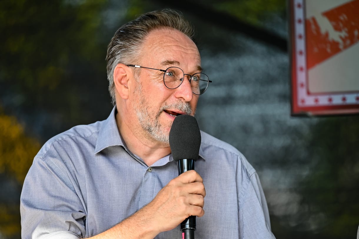 L. Simon László után Vidnyánszky Attila is búcsút intett a Fekete Péterrel közös projektnek
