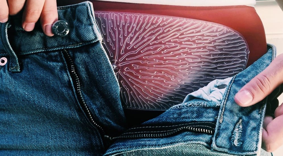 Észrevétlenül elfér a fehérnemű alatt az új menstruációs fájdalomcsillapító