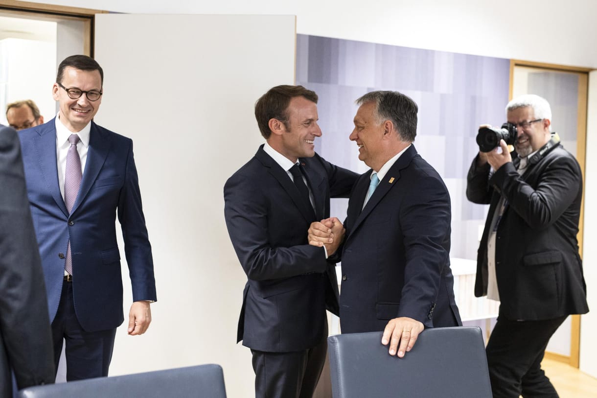 Ma fut össze Orbán és Macron