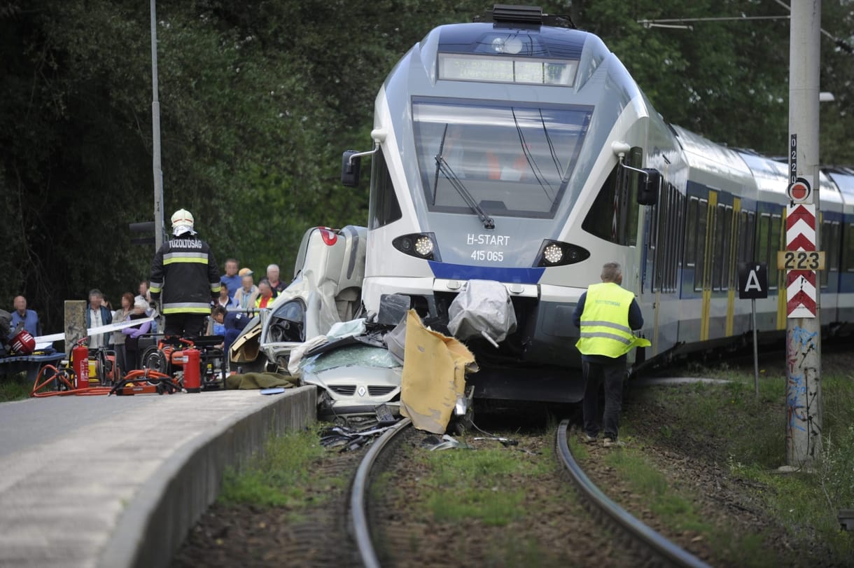 Fotó: Hihetetlen, de ennek a kocsinak a sofőrje életben maradt