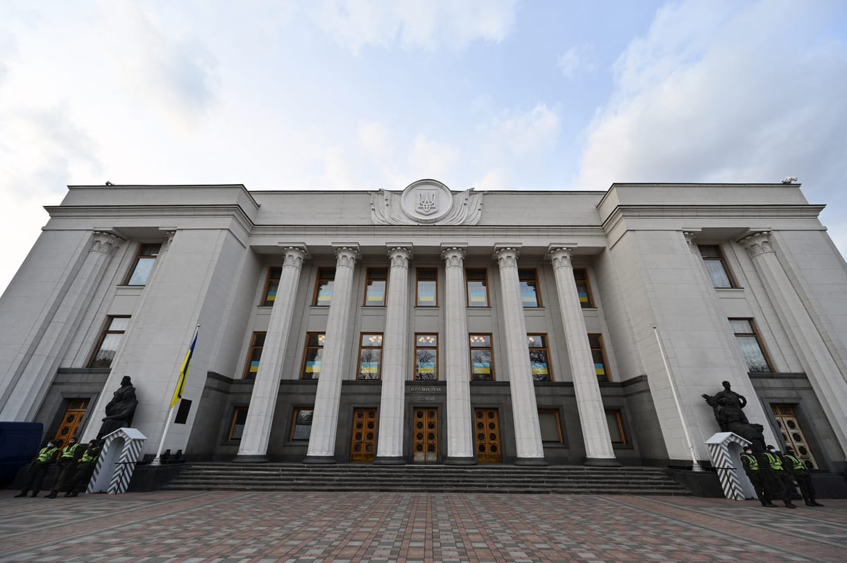 Hazaárulással gyanúsítanak több korábbi ukrán parlamenti képviselőt