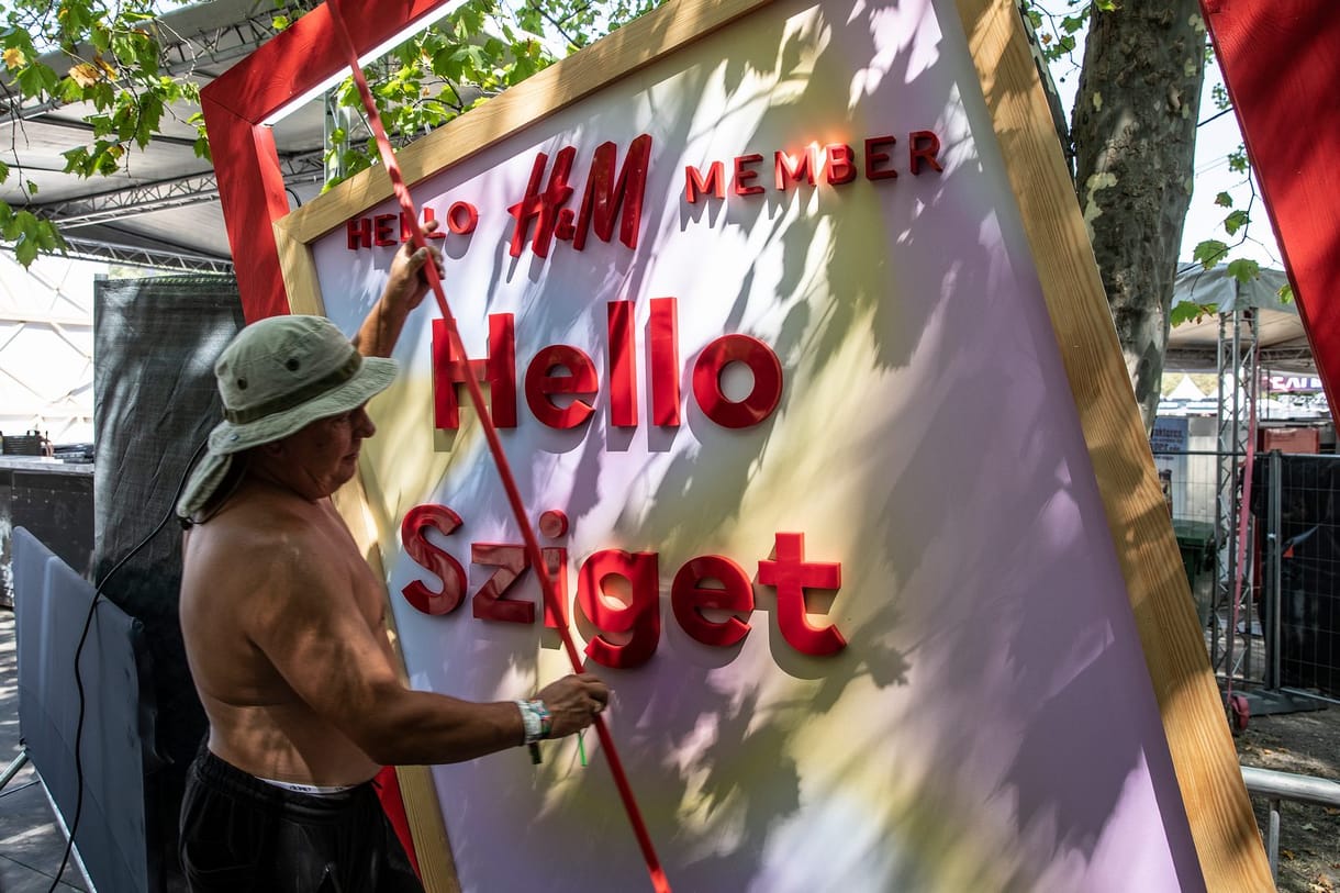 Összesen 18 milliárd forintért válhattak meg a Szigettől Gerendai Károlyék