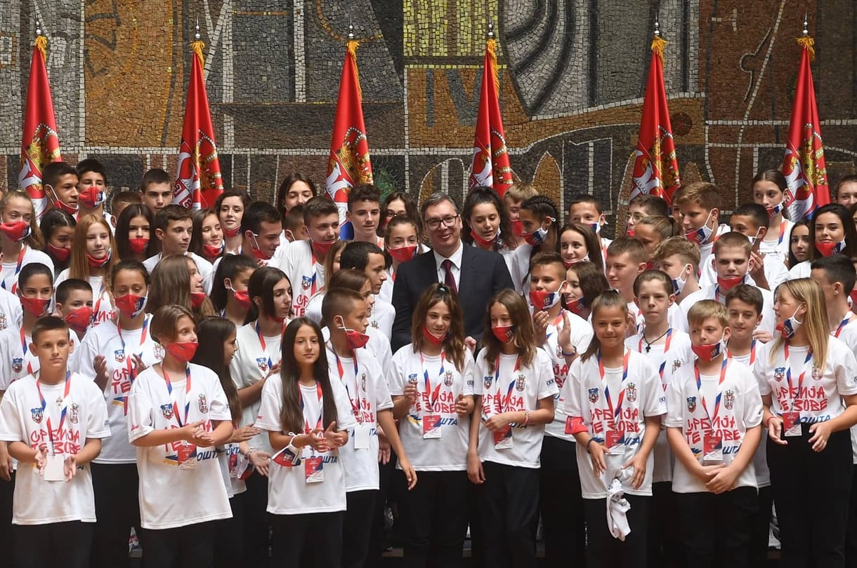 A szerb elnök az orbáni illiberalizmus éltanulója, már parlamenti ellenzéke sincs