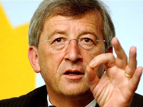 Visszamegy a trojka Görögországba