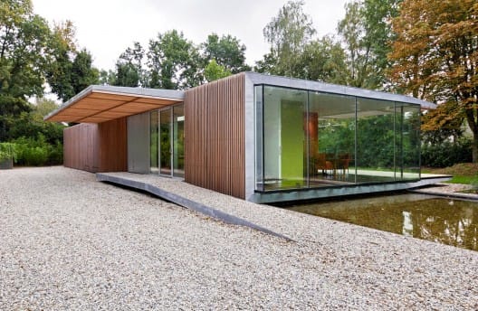 Holland hosszú ház: villa a fák között