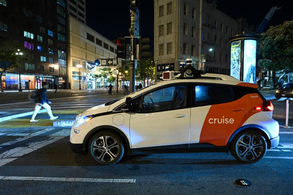 A vesztébe küldi a robotaxizást a sok botránya?