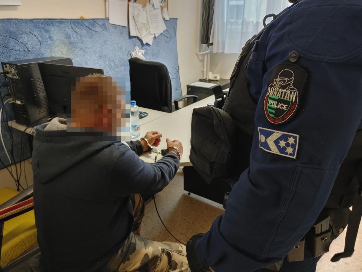 Illegálisan polgármesterkedett, őrizetbe vették Nyírpilis „vezetőjét”