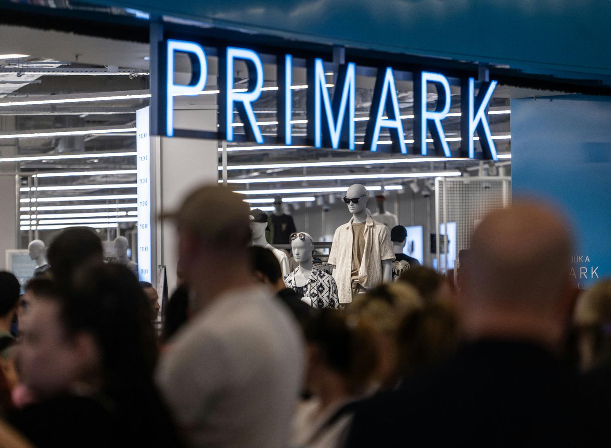 Bruttó 2160 forintos órabért ígér a karácsonyi időszak előtt a Primark