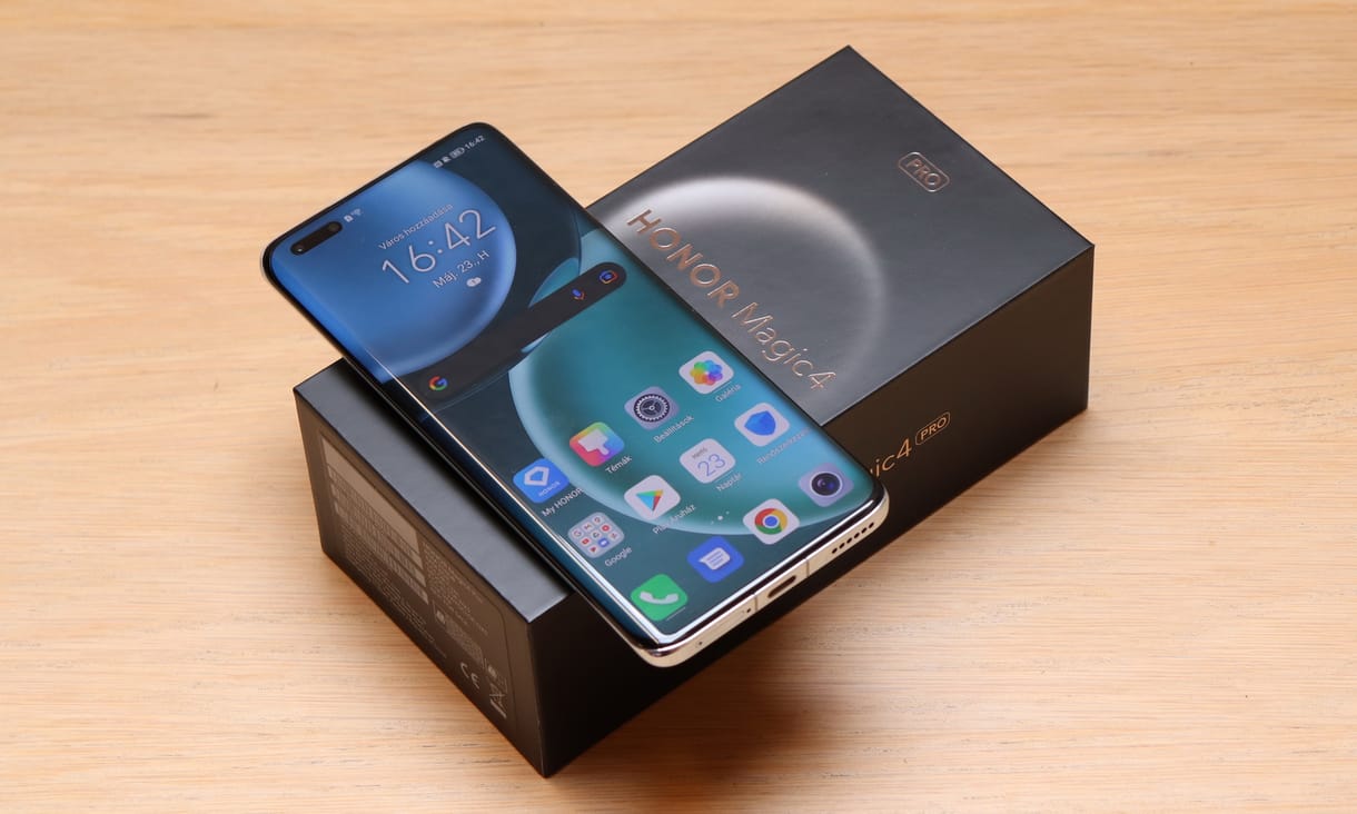 Ez a telefon 27 perc alatt tölthető 0-ról 100-ra: teszten a szuperkamerás Honor Magic4 Pro