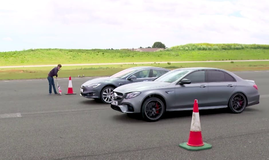 Mercedes-AMG vs Tesla Model S – kitalálja, melyik győzött a gyorsulási versenyen? – videó