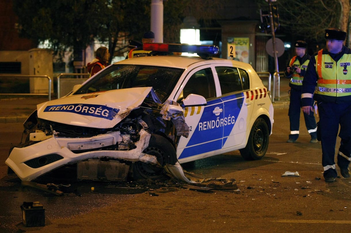 Törik egymást a rendőrök, még ha nem is tudunk róla
