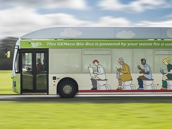 Itt a szennyvízhajtású busz