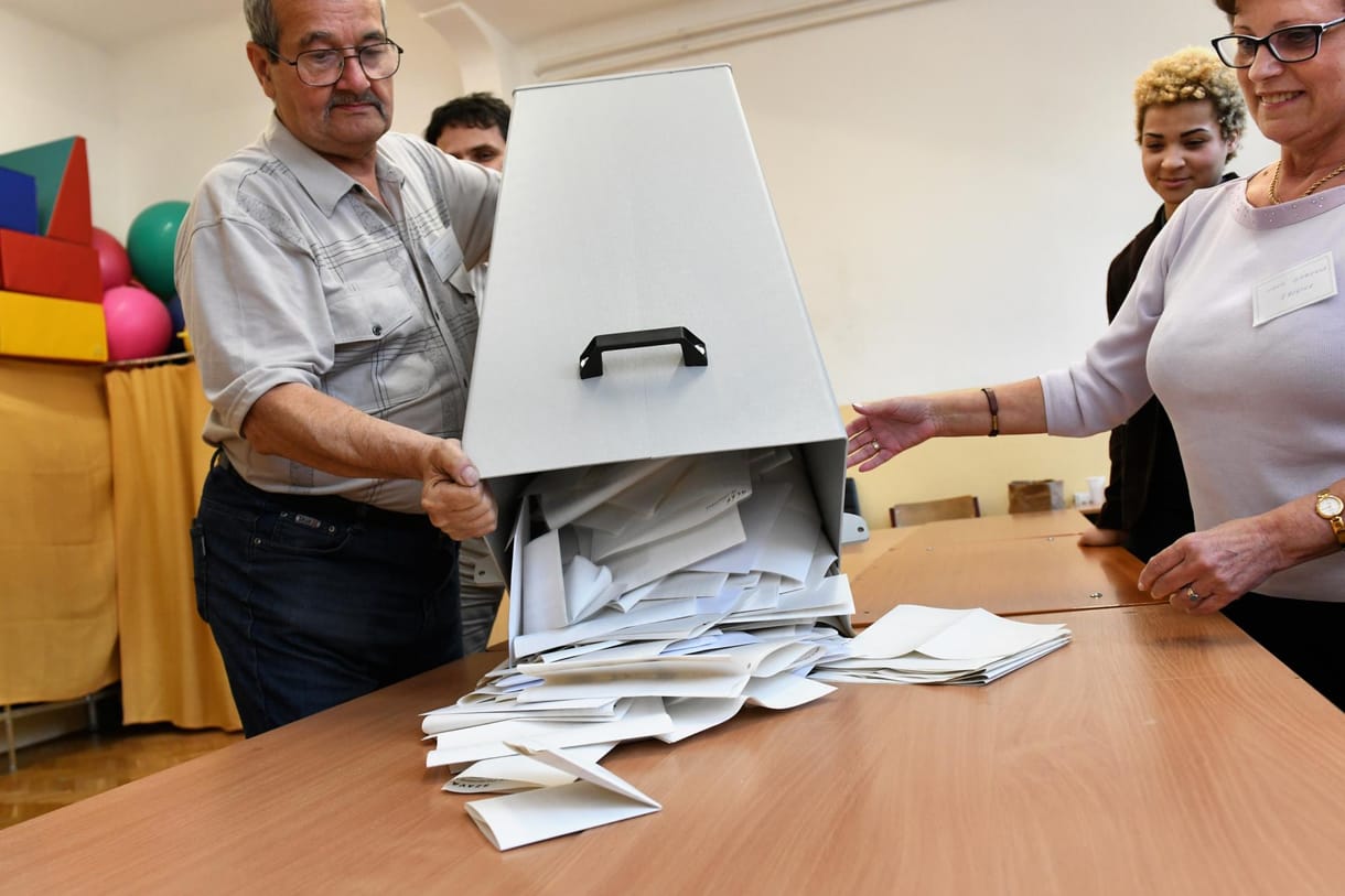 Az ellenzéki versenyben tör előre a DK és a Momentum, zuhan a Jobbik, az LMP