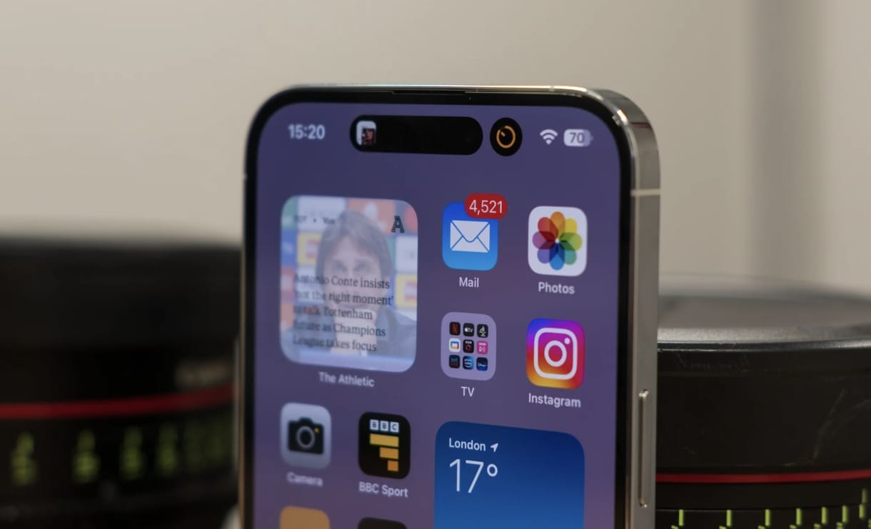 Miért nincs még az iPhone-okban képernyő alá rejtve az arcfelismerő Face ID?