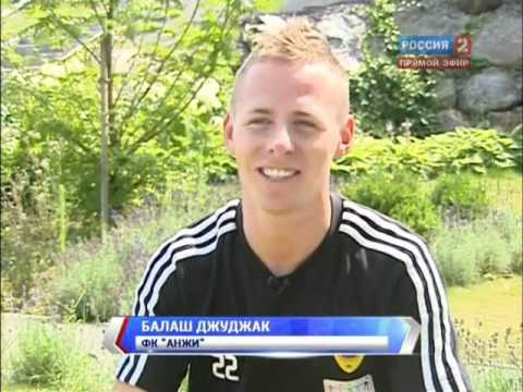 Videó: Dzsudzsákot beavatták, vízbe dobták csapattársai