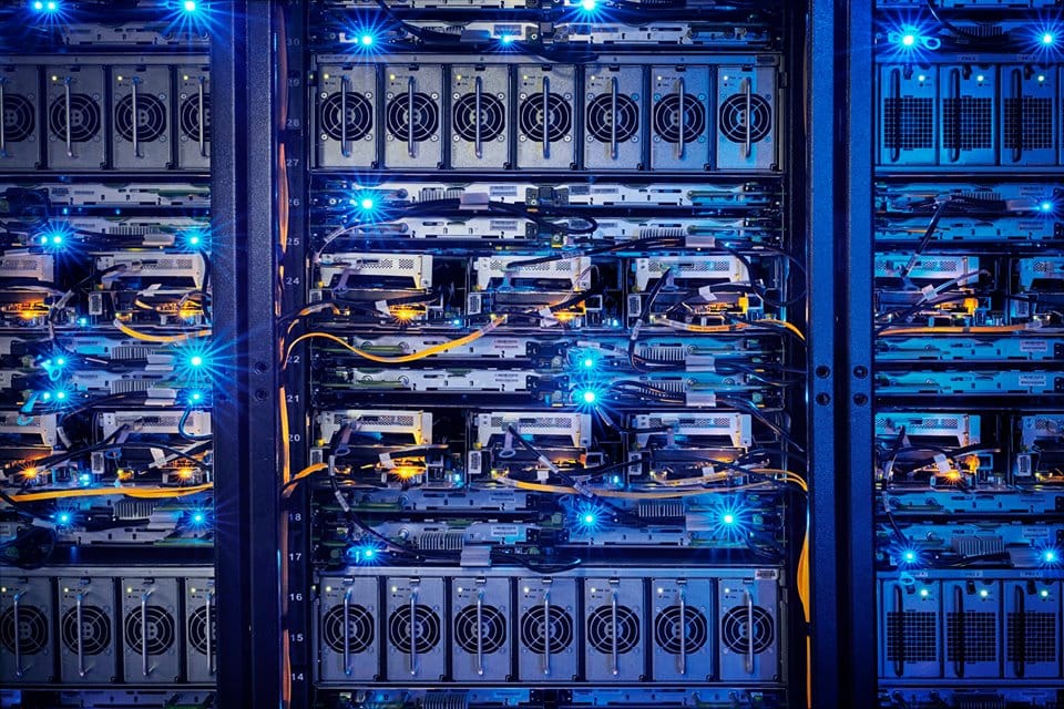 0 dolláros áramszámlával zakatol majd a Facebook 13. adatközpontja