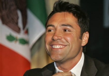 Oscar De La Hoya visszatér a ringbe