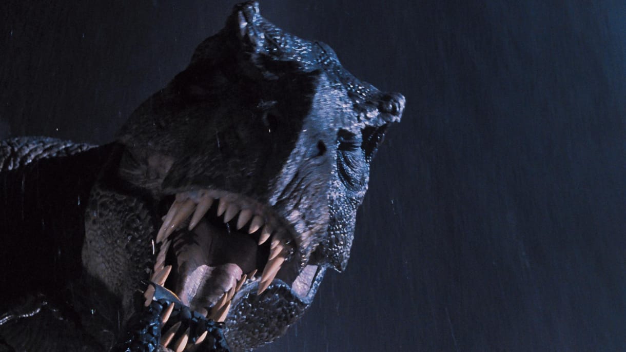 Célba ért a T-rex, ami a Szuezi-csatornán keresztbe fordult konténerhajón utazott