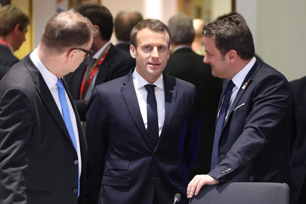 Macron Magyarországon szórakozik, amiért az ő konzultációja nekünk nem kell