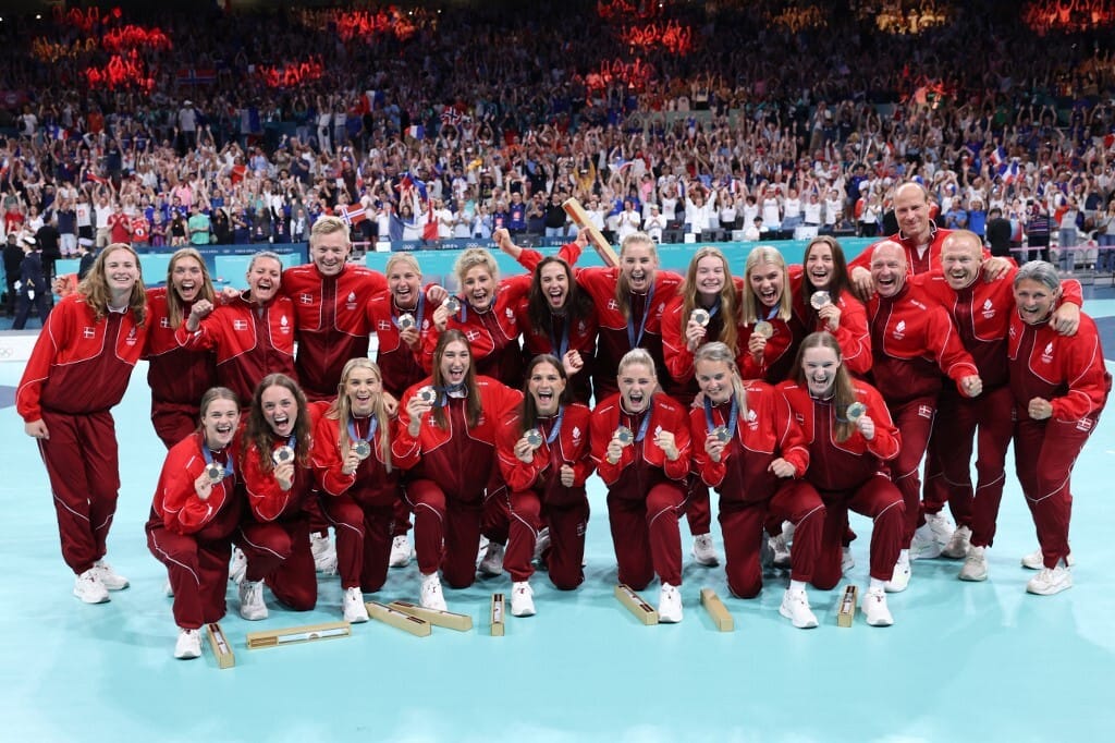 Norvégia legyőzte a címvédő és házigazda franciákat az olimpia női kézilabda-döntőjében
