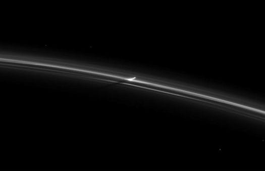 Lefényképezett valami furcsát a Cassini, éppen azelőtt, hogy a Szaturnuszba zuhant