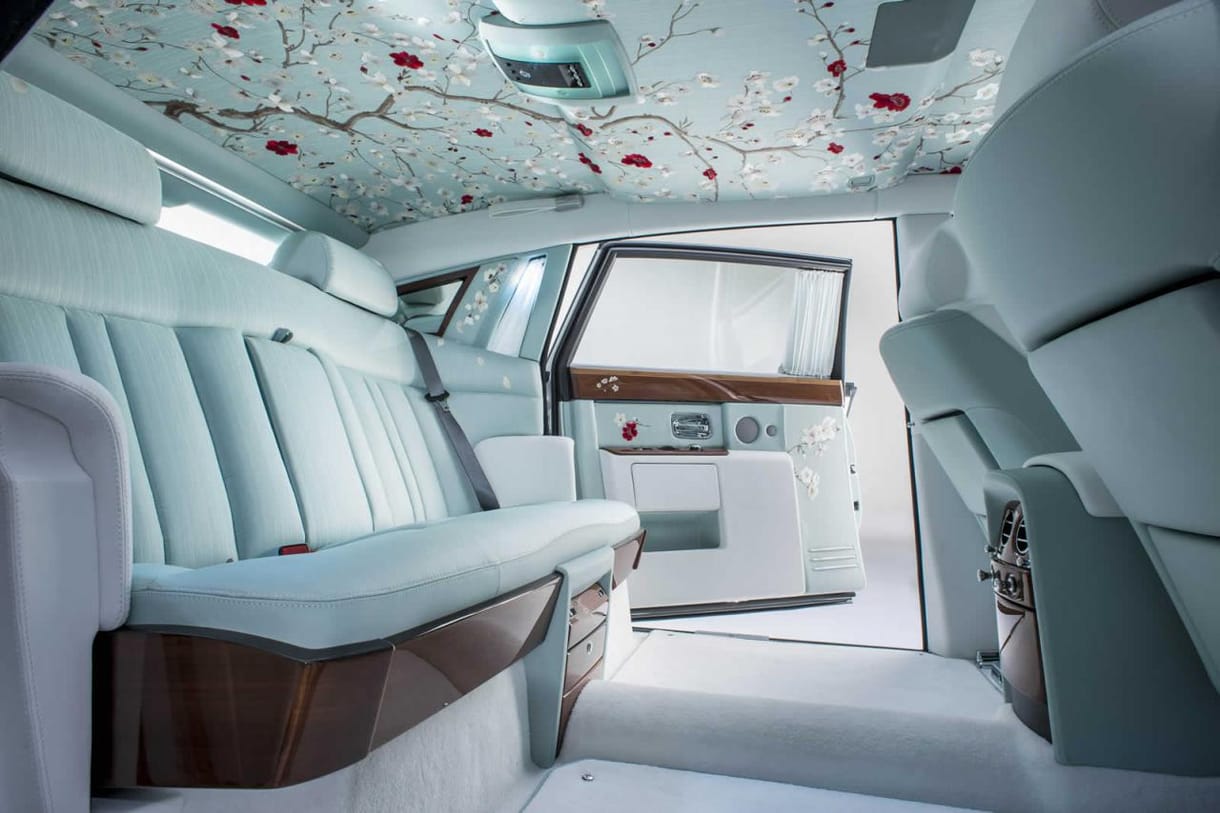 Néha, azért a Rolls-Royce-nál sem tudják, mikor sok