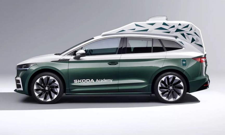 Mini konyha, iroda és hálószoba is van a Skoda Roadiaq elektromos lakóautóban