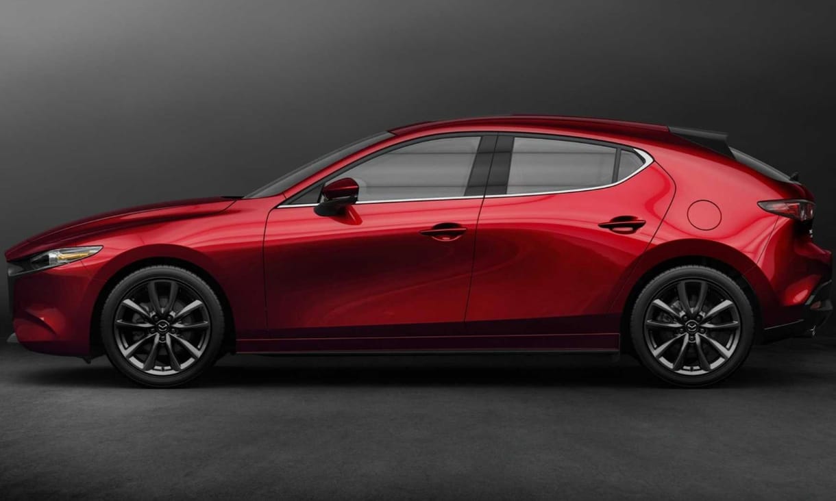 Hazánkban az új Mazda 3: mennyibe kerül, és mikor érkezik a szemrevaló Golf-rivális?
