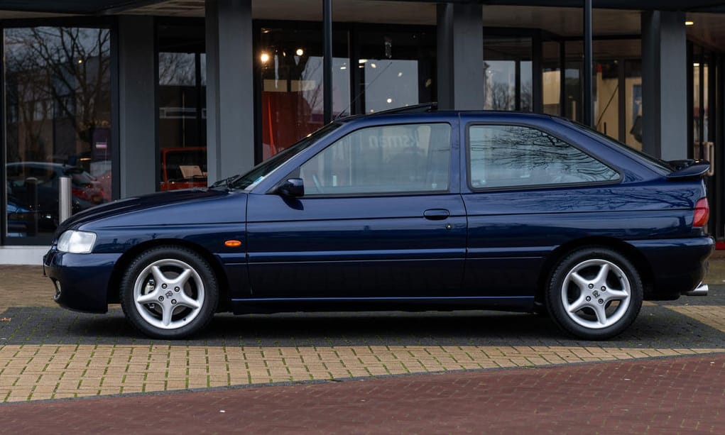 Igazi ínyencség ez a 30 évesen vadonatúj Ford Escort RS 2000 F1
