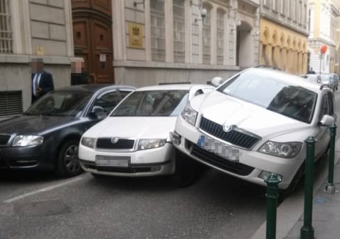 Természetfeletti autós csendéletet lőttek a Vadász utcában