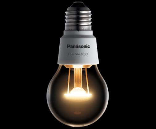 Kimászik a sírgödöréből a Panasonic
