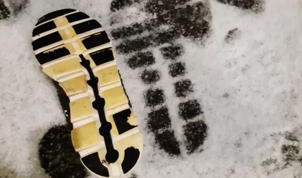 Hóban hagyott cipőnyoma miatt találtak meg egy autótolvajt Angliában