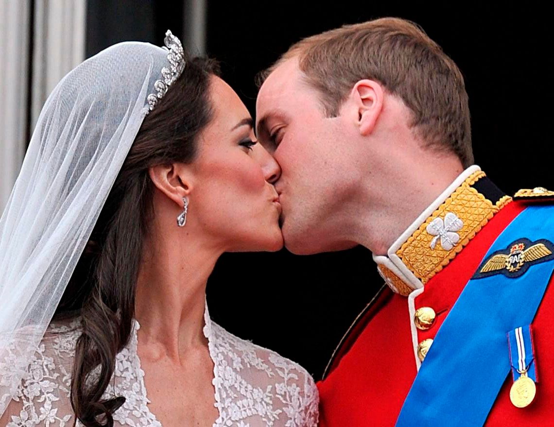 Kiderült, mit súgott Vilmos herceg Kate-nek az első hitvesi csók után
