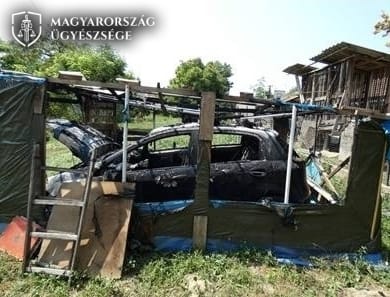 Fel akarta gyújtani rokonait egy férfi Monornál