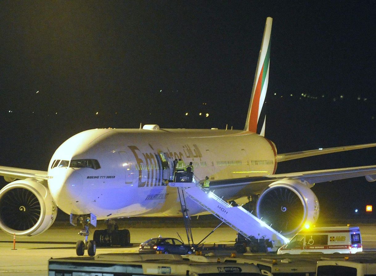 Megszakította Budapesten az útját egy Emirates-járat - fotó