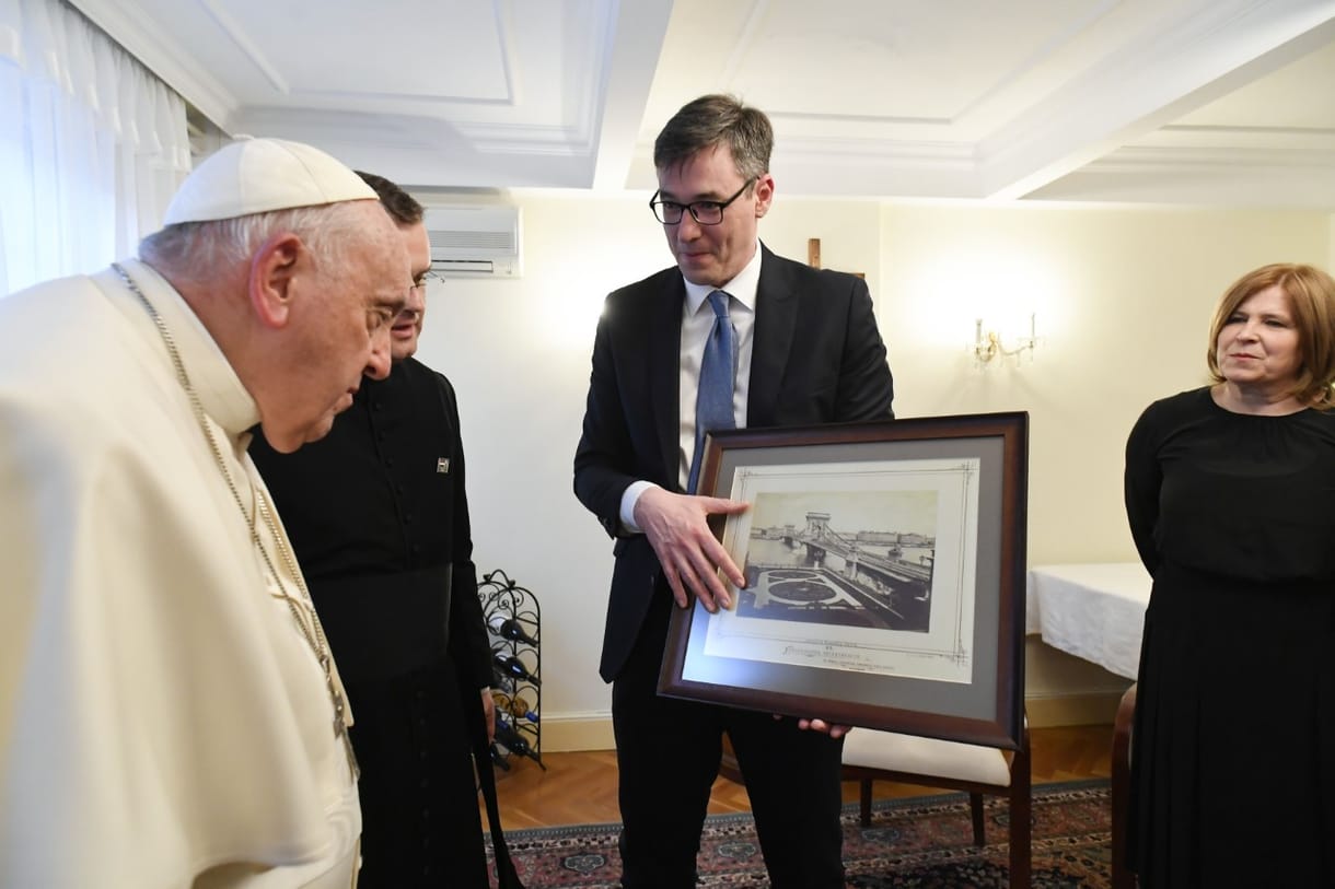 Elárulta a főpolgármester, miről beszélgettek Ferenc pápával
