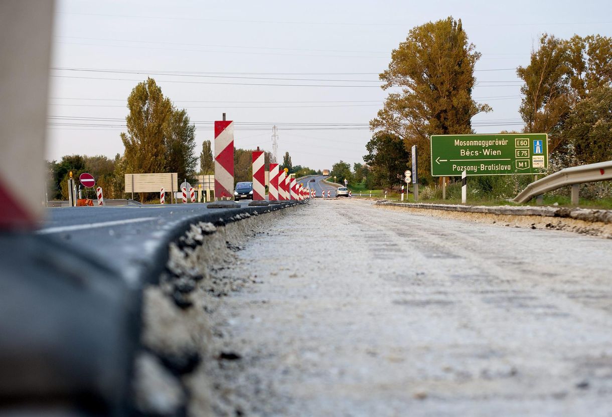 Hetvenmilliárdos támogatást hagyott jóvá az EU, Mészáros Lőrinc profitálhat belőle