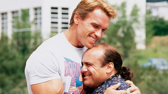 Arnold Schwarzenegger és Danny DeVito újra együtt az Ikrek folytatásában?