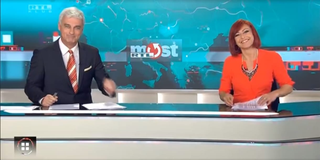 Tankcsapdát ad elő az RTL híradósa