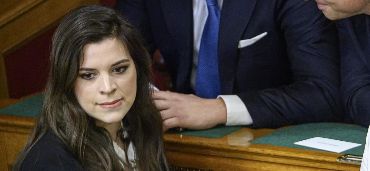 Lehetett-e Orbán Sárának annyi pénze, hogy saját maga fizesse a Maldív-szigeteki repülőútját?