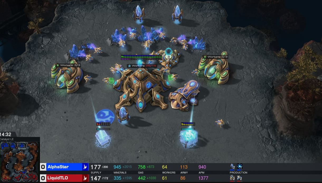 Elkaszálta a mesterséges intelligencia a StarCraft két profi emberi játékosát