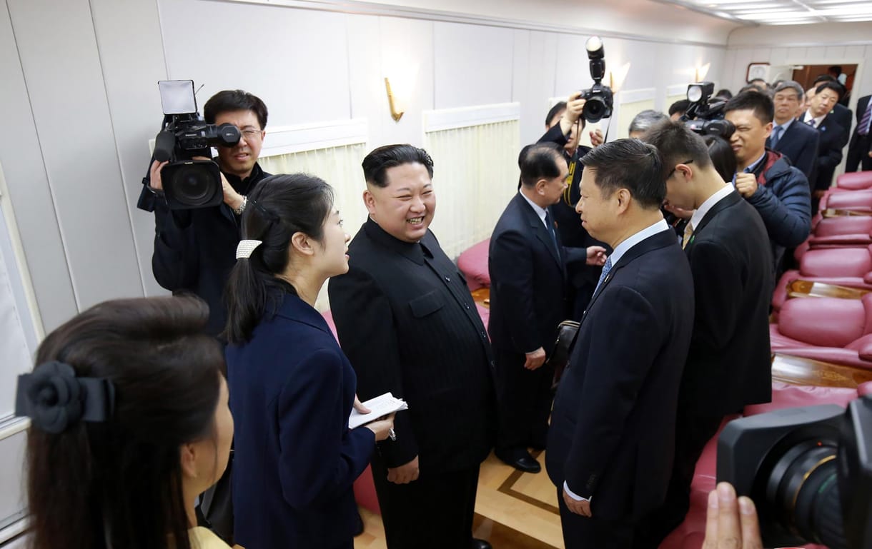 Rózsaszín kanapékkal pakolták tele Kim Dzsong Un zöld vonatát