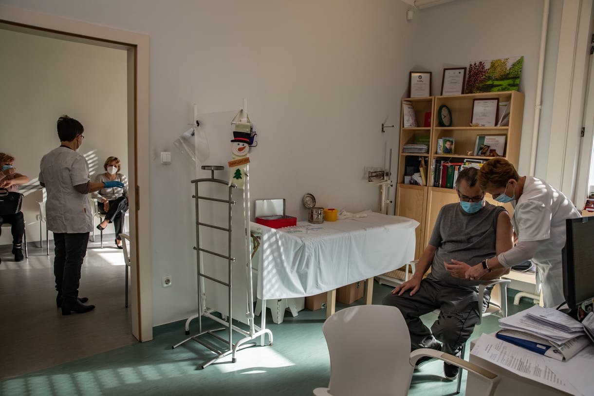 A vírus gyors és agresszív terjedése miatt felgyorsítják a tesztelést