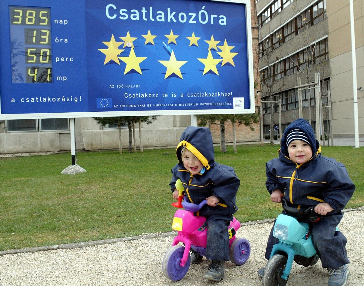 35 év beavatkozásra építő gazdaságpolitikája lényegében elbukott