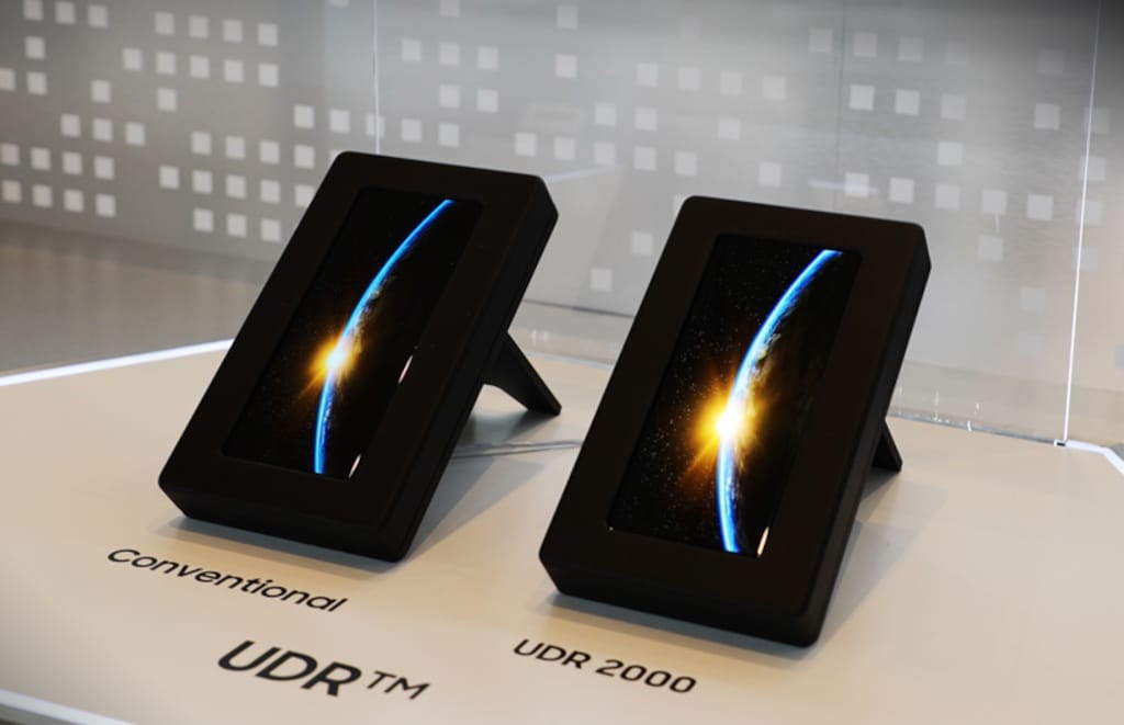 A Samsung bemutatott egy új, szuperfényes kijelzőt, ami akár már a Galaxy S23-szériában is megjelenhet