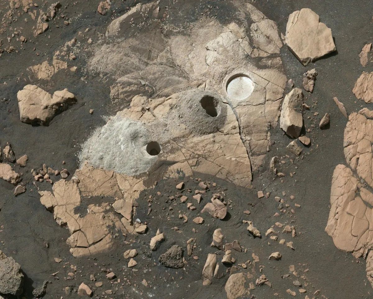 Megtalálta a NASA a marsi sziklát, amiben az eddigi legtöbb szerves molekula van