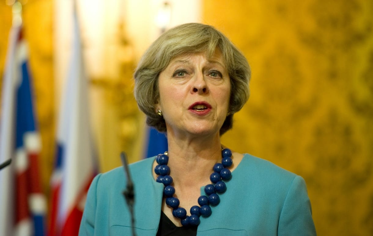 A lengyelekhez szólva a magyaroknak is üzent a brit kormányfő